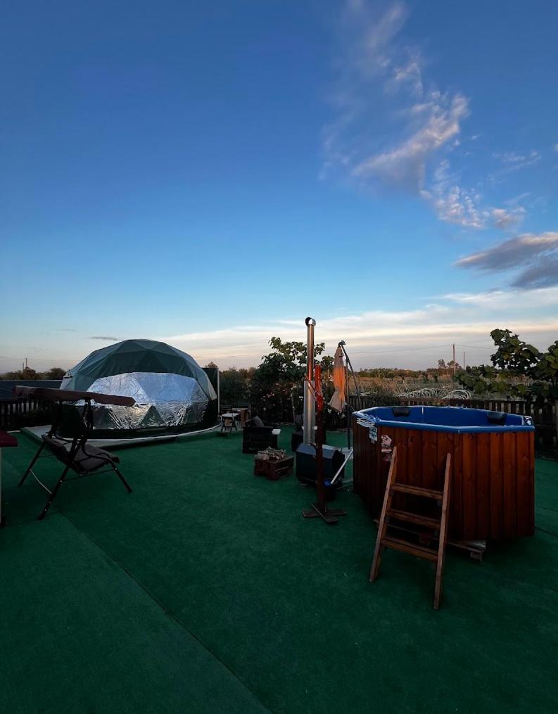 Luxe tent Podere Kiri Dome Experience